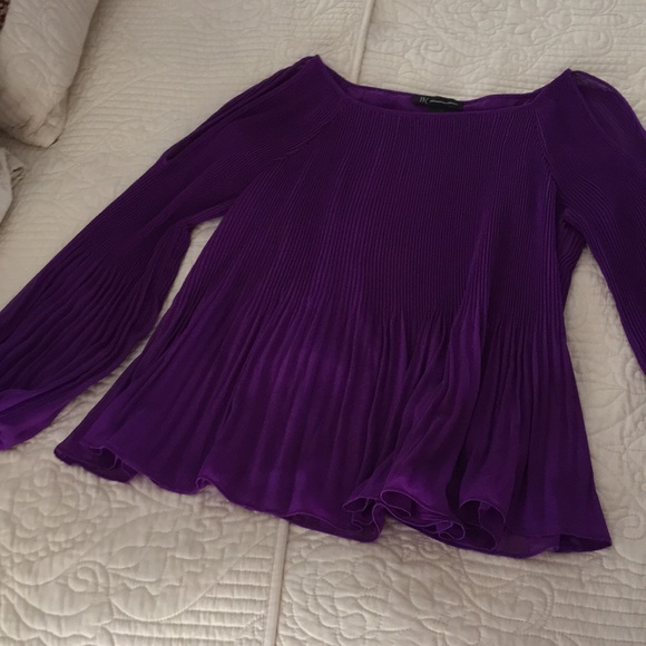 Dress shirt—- worn once - Picture 1 of 2